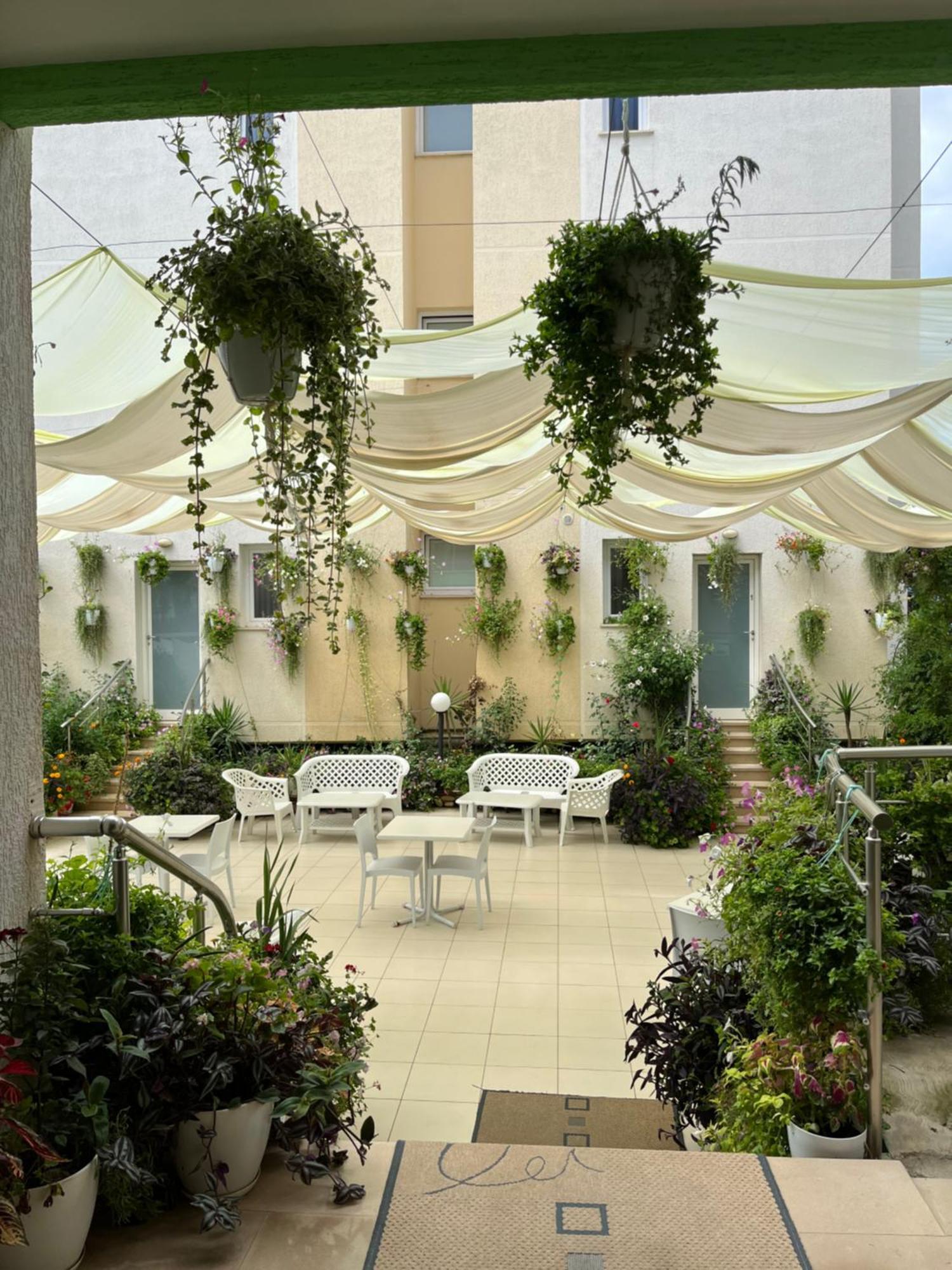 Hotel Garden Радиме Екстер'єр фото