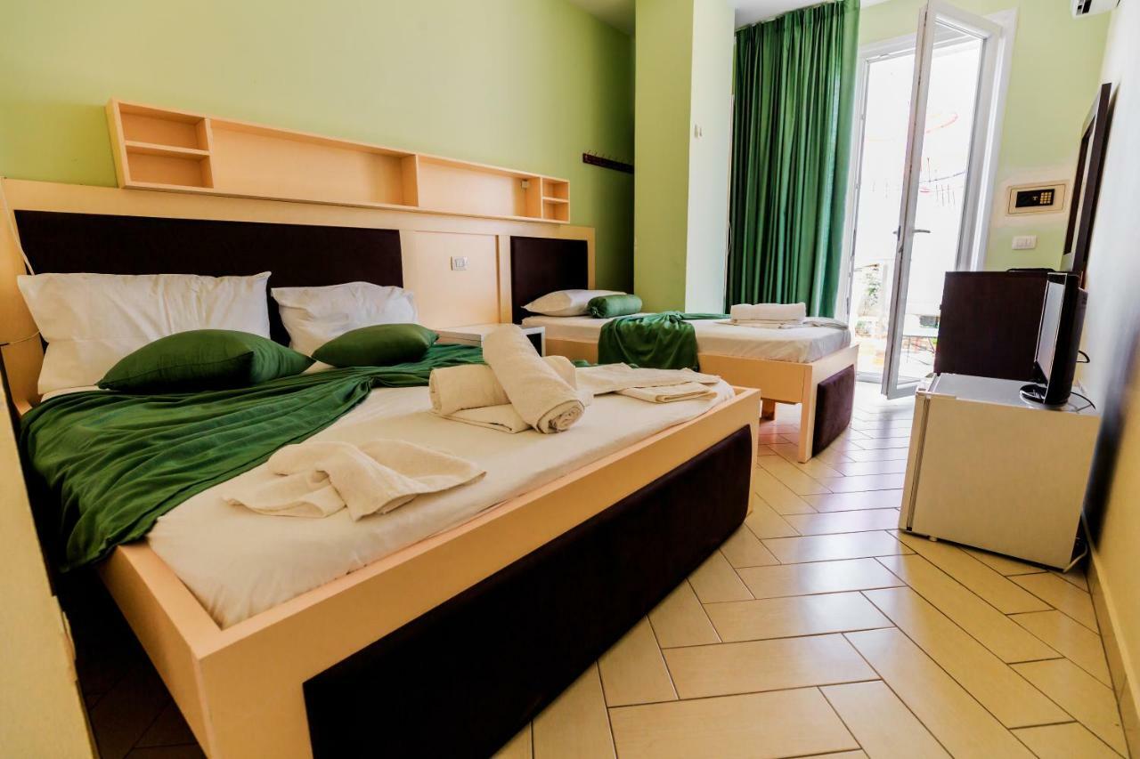 Hotel Garden Радиме Екстер'єр фото